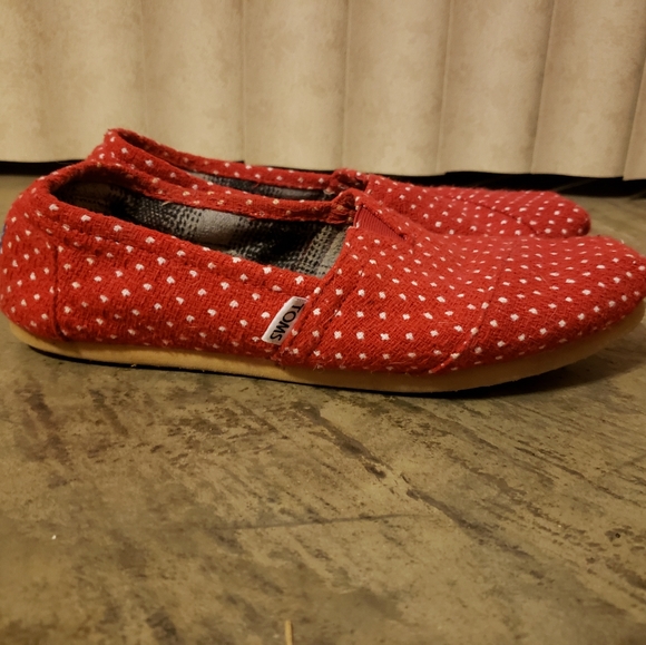 Toms - Picture 3 of 3